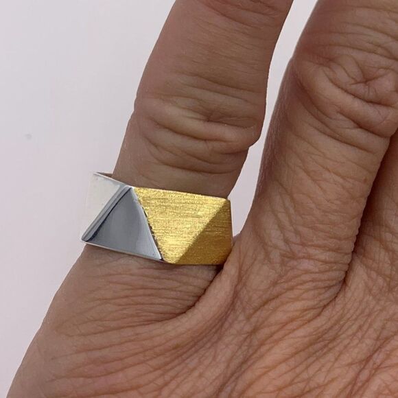 Ring,  NWOT, real 925 sterling silver, real22 karat gold, geometric, adjustable - Picture 1 of 12